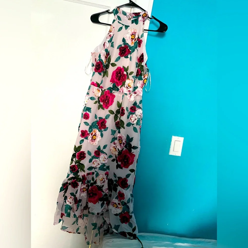 FORESTLiLY dress for women size 6 color trii red  white like new - Picture 3 of 6